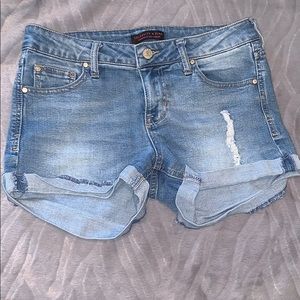 Mini jean blue shorts